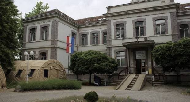 Blagdanska čarolija pod Zlatnim Papukom: Otvorena Ninina čarobna Shhhuma