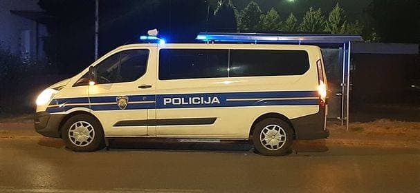 BEĆARSKI ŠOR: U veselom adventskom raspoloženju uz pikantni lovački čobanac i Tamburaški sastav „Zlatna dolina“