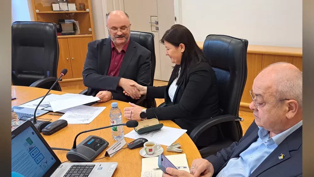 Gradski vijećnici upozorili: Slavonski Brod je zapušten i prljav, prijete udarne rupe, zrak sve zagađeniji...