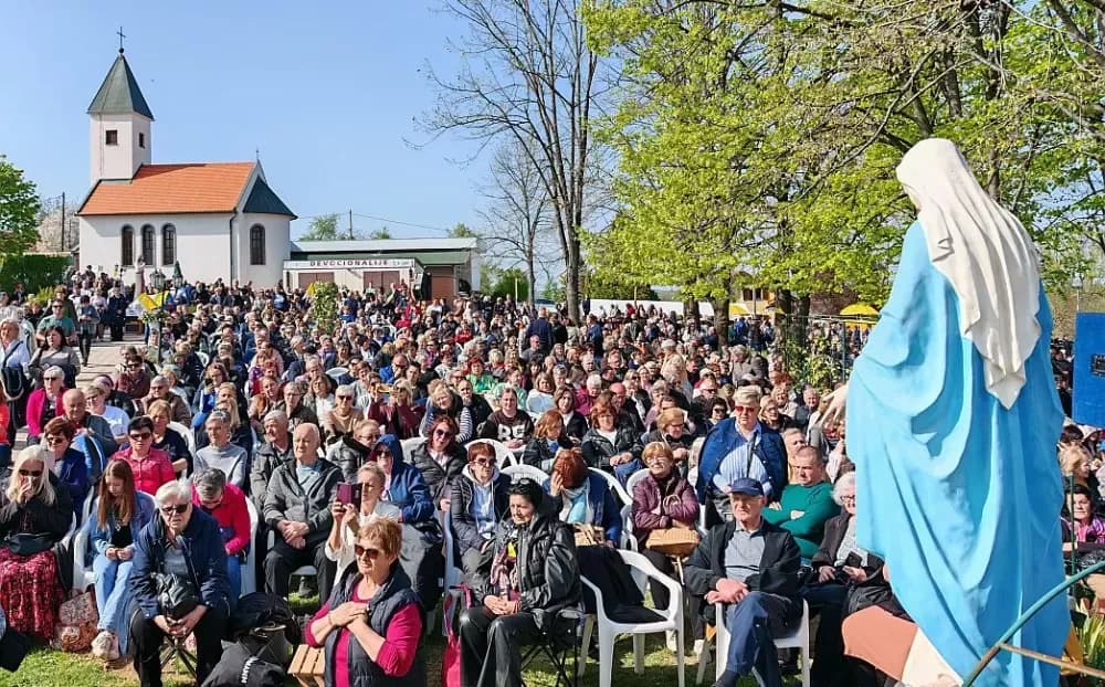 /FOTOGALERIJA/ Tisuće hodočasnika na proslavi svetkovine Božjeg Milosrđa